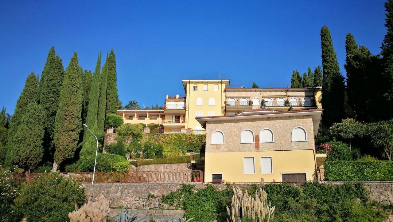 Bellavista Eremitaggio Apartment Torri Del Benaco Exterior photo